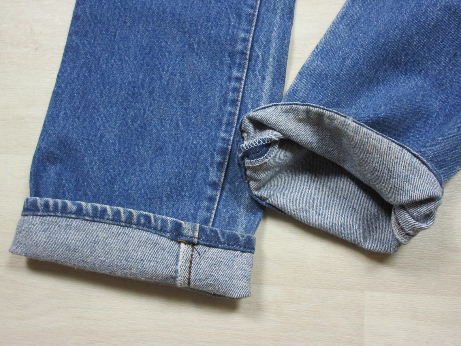 Vintage 1970’s LEVI’S 26501 501 25.5 X 31.5 DENIM JEANS USA Woman’s Button Fly