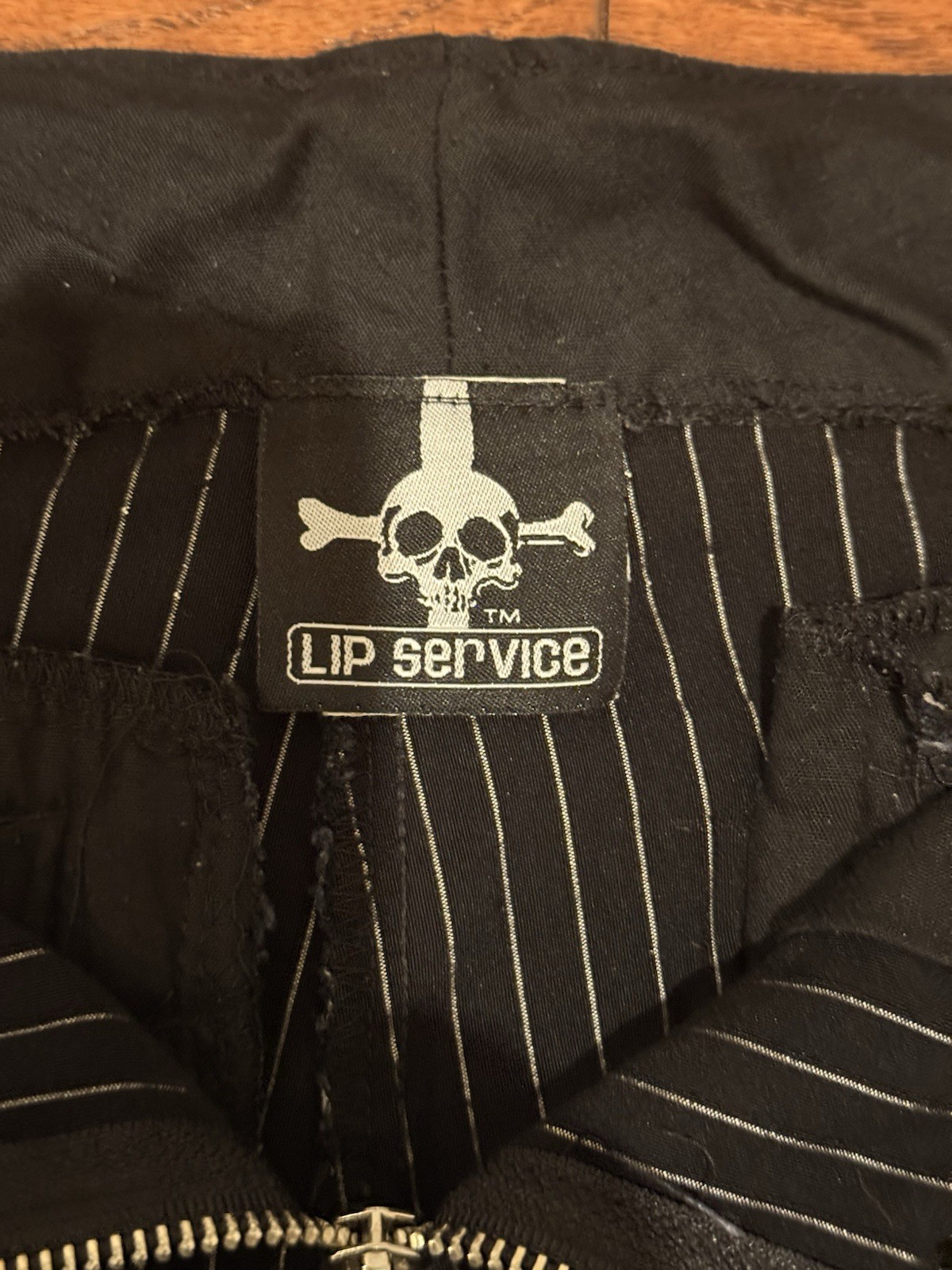 Women’s 2000’s Lip Service Size L Black And Silver Pinstripe Bondage Capri Pants