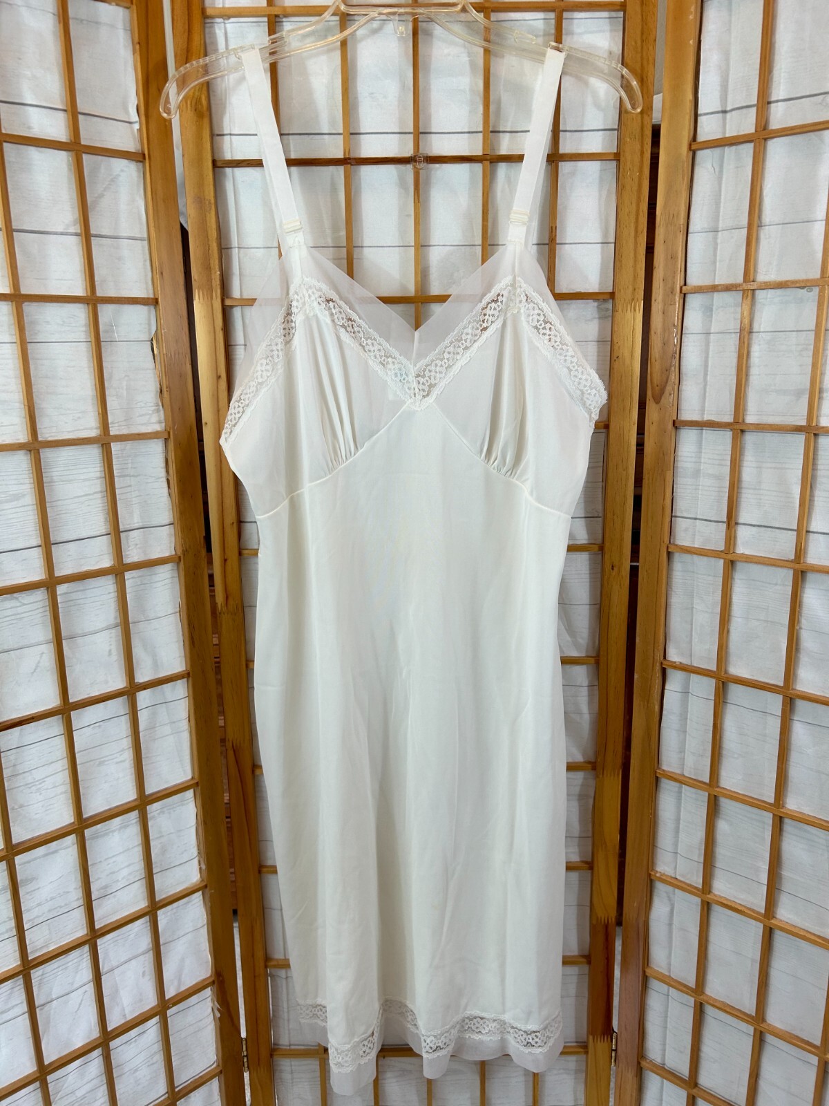 Vintage Loomcraft Full Slip Dress Women’s 40 White Lace Detail Adjustable Straps