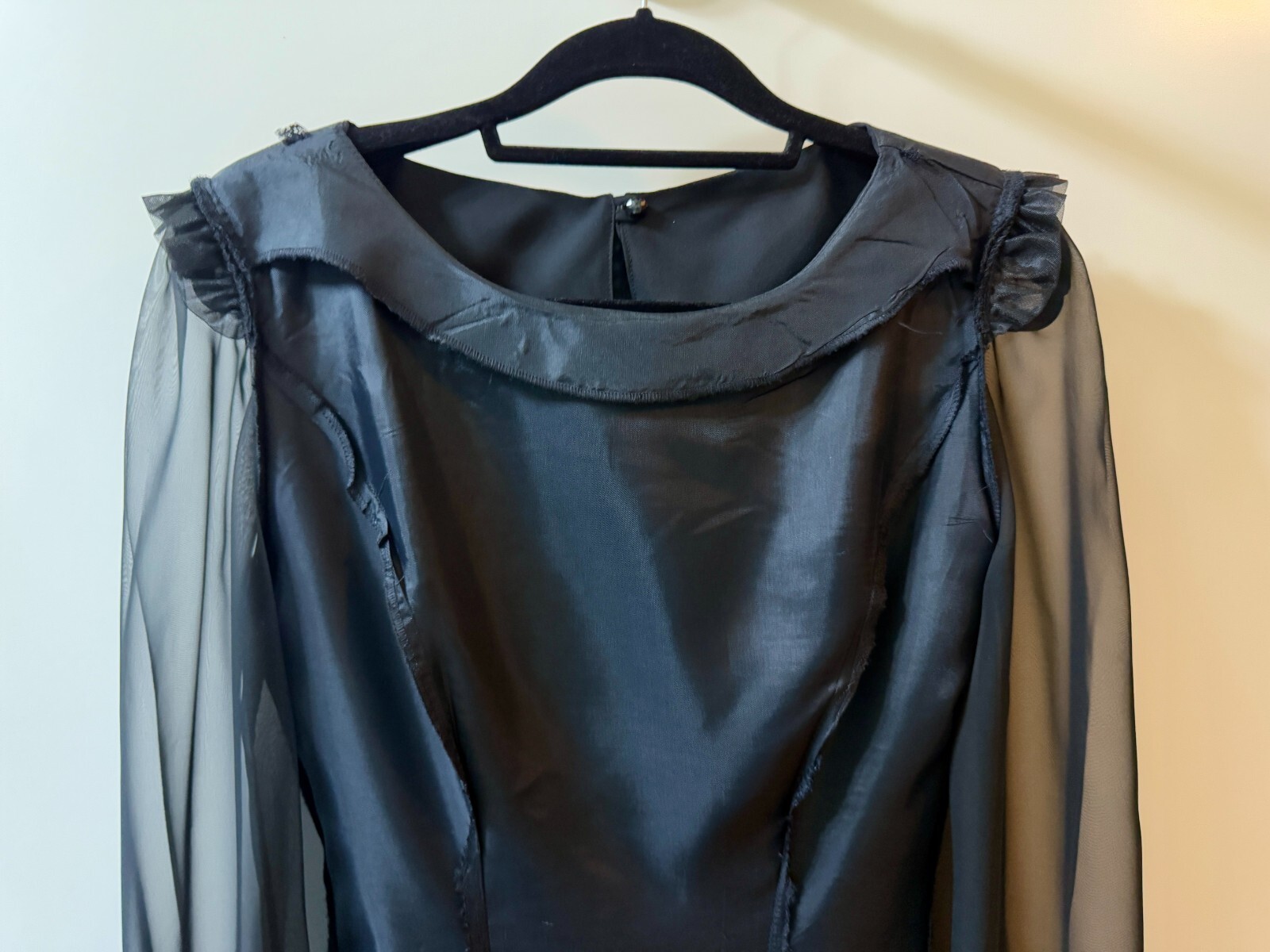 Hampton Nites sz 8 Women’s Sheer Sleeved Ruffled Hem Black Dress #291