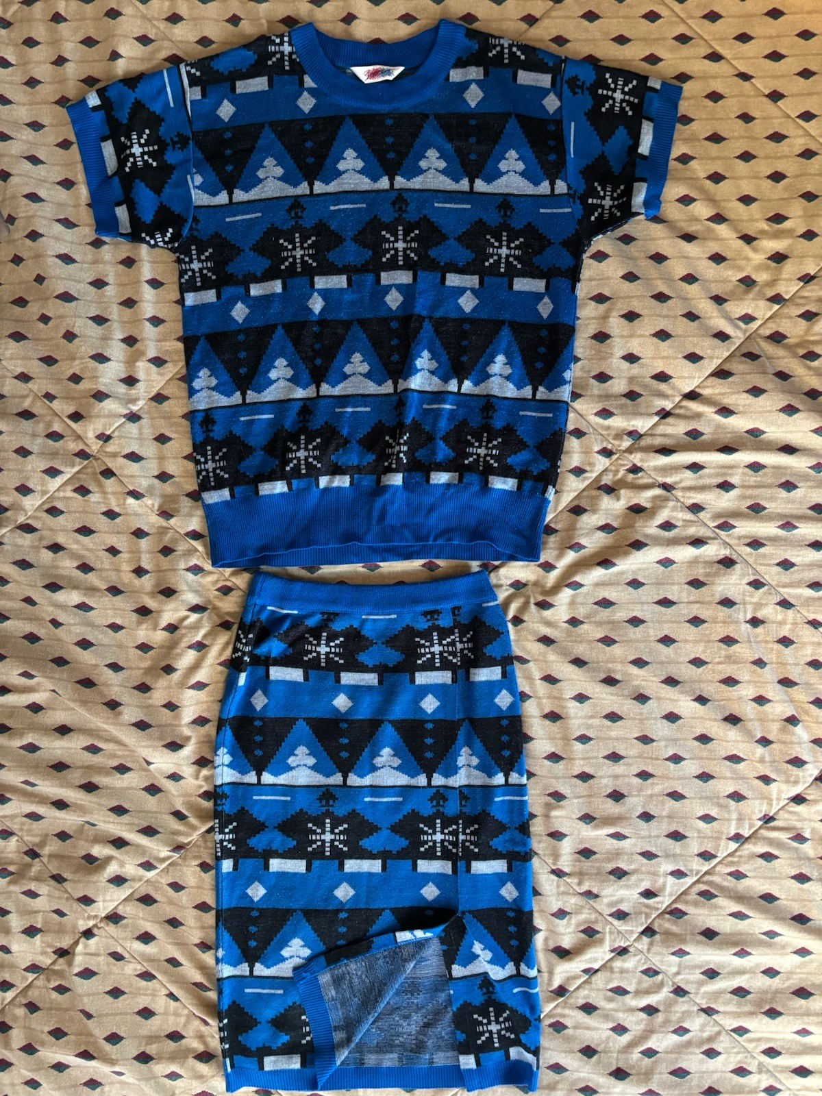 Vintage 80s Donna Women’s Sweater And Skirt Set Patterned Size Small