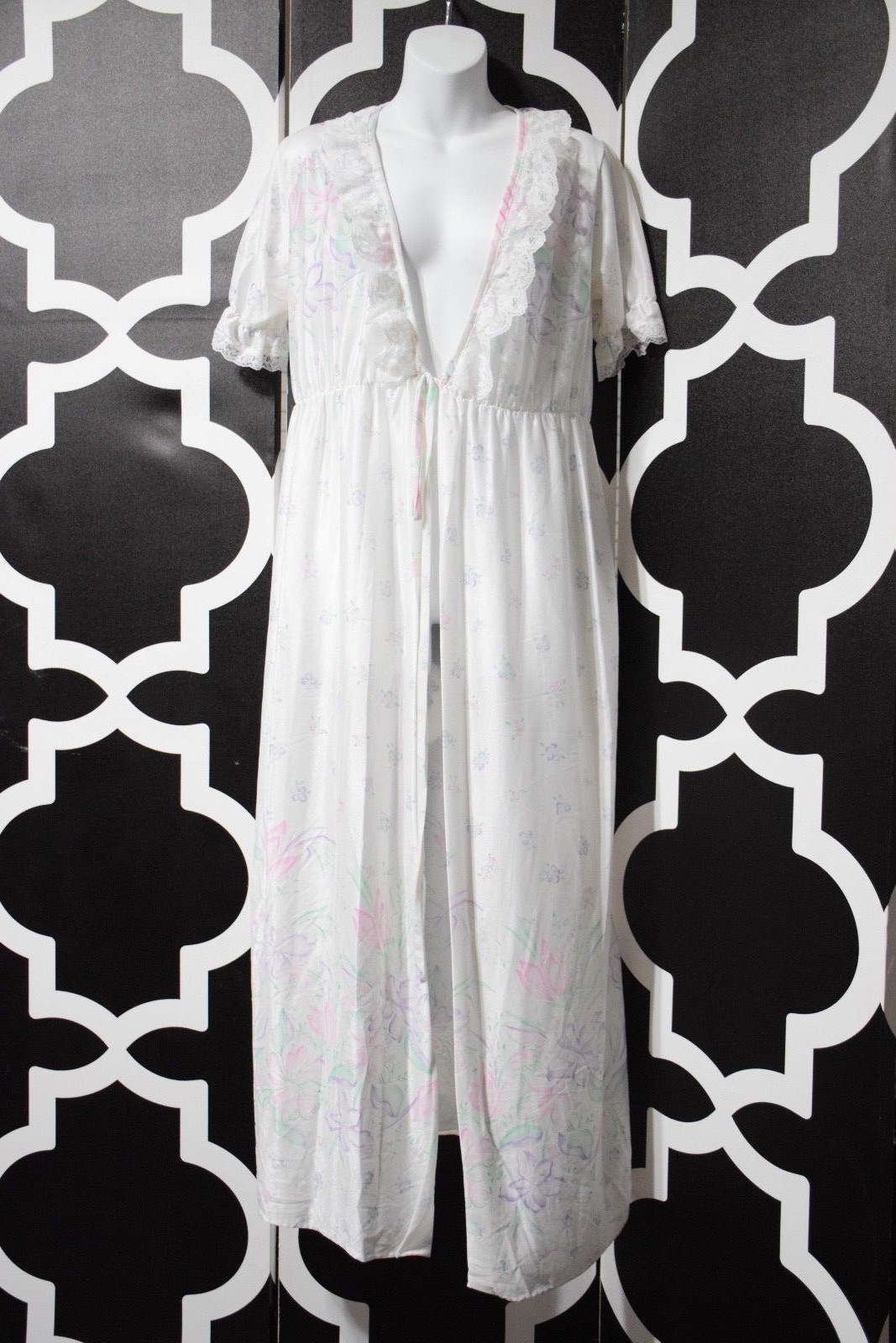 VTG Paramount New York Nightgown Peignoir Flowers white Robe Medium Nylon