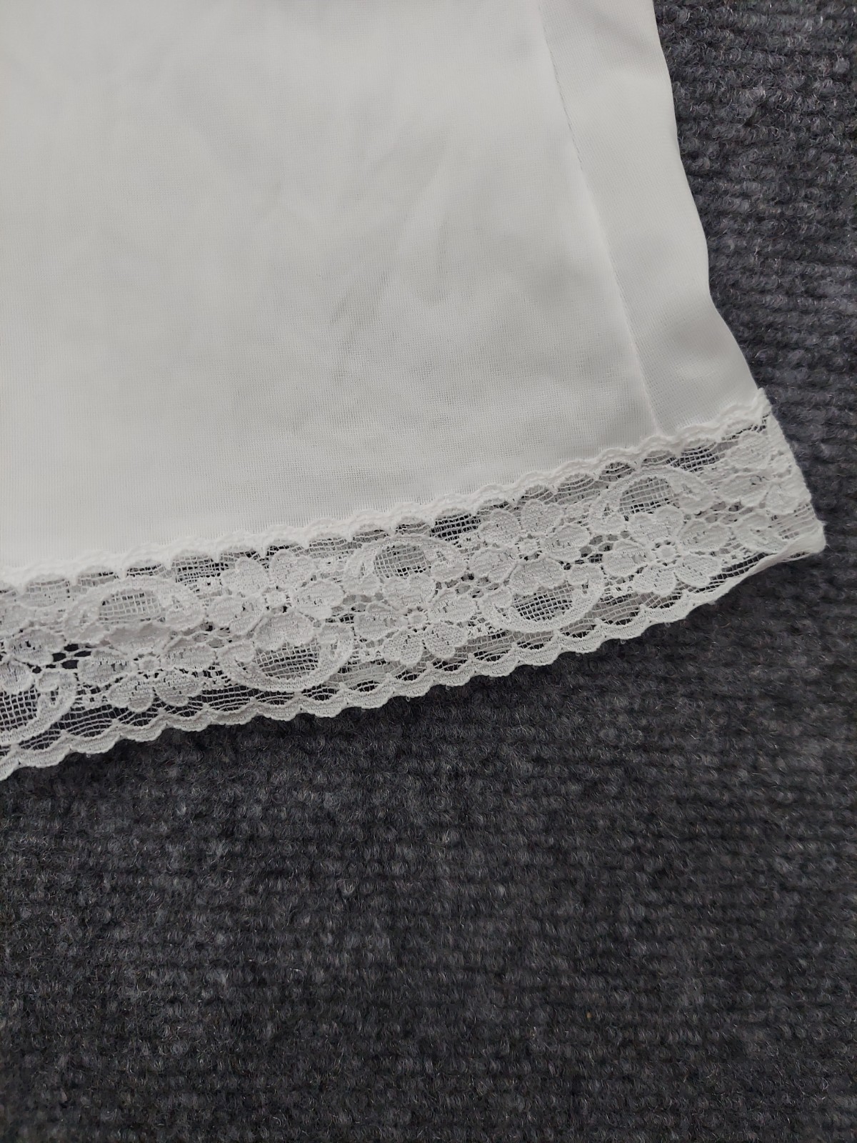 Vtg Vanity Fair Slip Dress Womens 40 Large White 24″ Lace Adj Straps USA Nylon