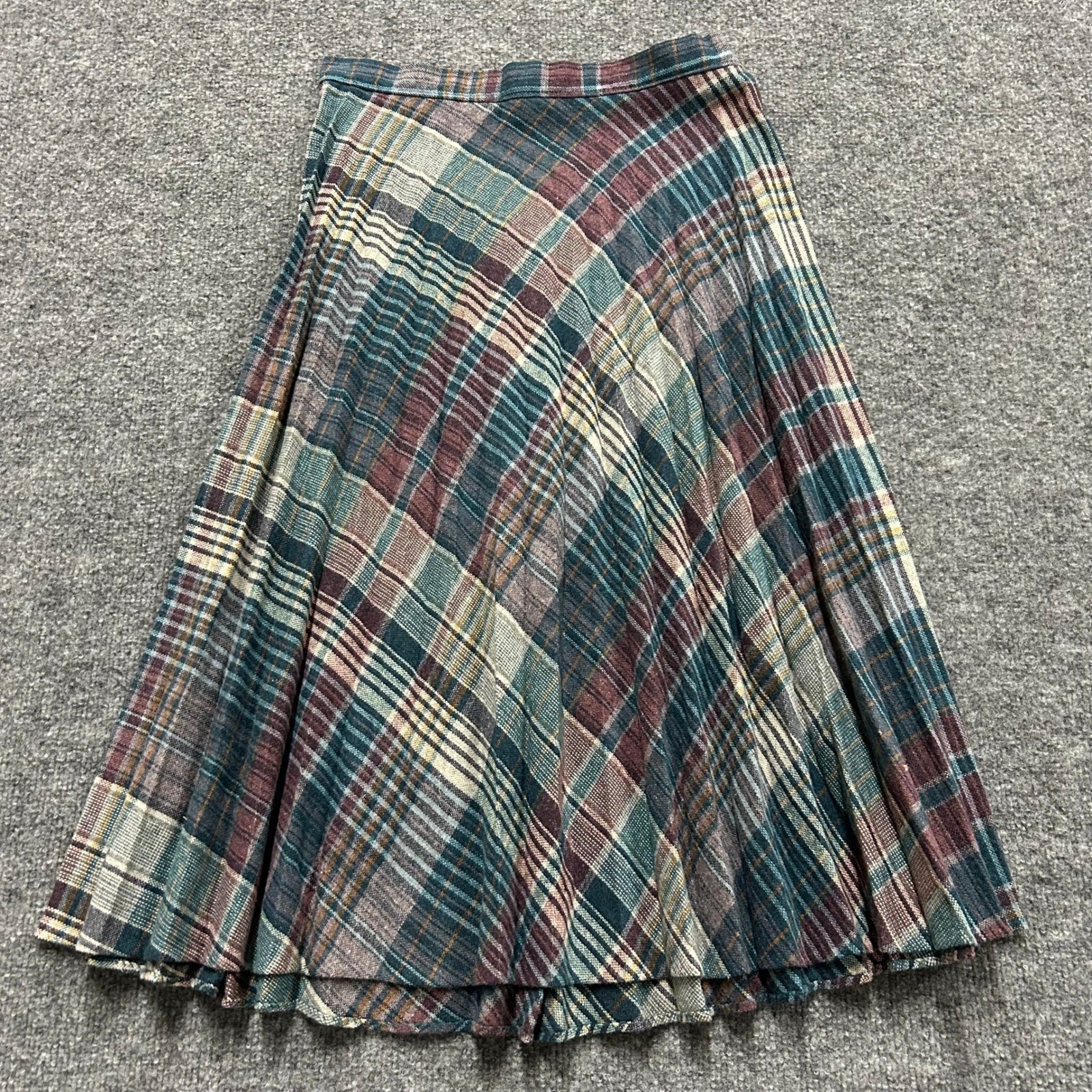 Vintage Skirt Womens Size 26 Multicolor pleated A-Line Midi Academic Casual