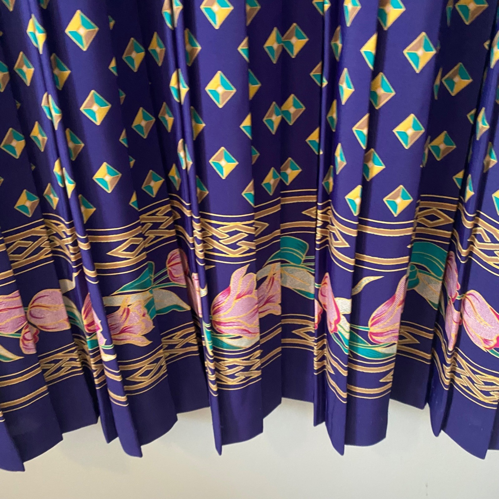 Lady Carol of New York Vintage 80s Purple Geometric Floral Pleated Midi Dress