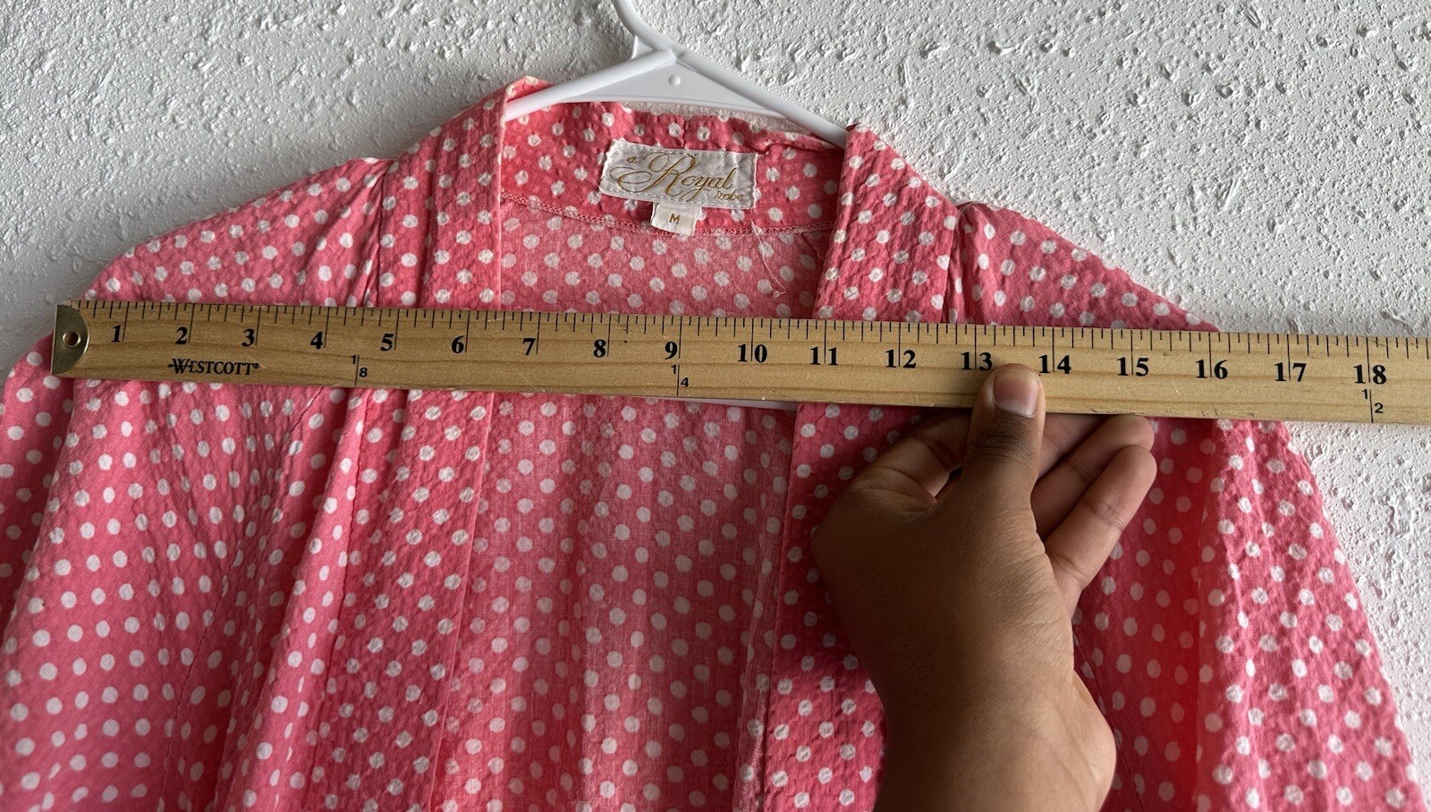 Vintage A Royal Robe Salmon Pink & White Polka Dot Pocketed Belted Robe Size M