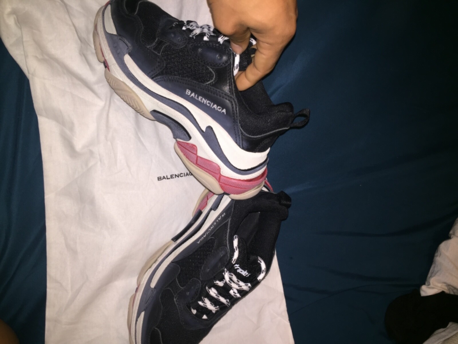 size 8 woman balenciagas!!  (NICE) 