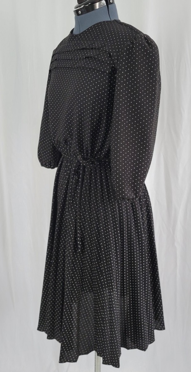Vtg Earth Angel Dress in Black w Cream Polka Dots/Tie Waist/Pleated Skirt 15/16