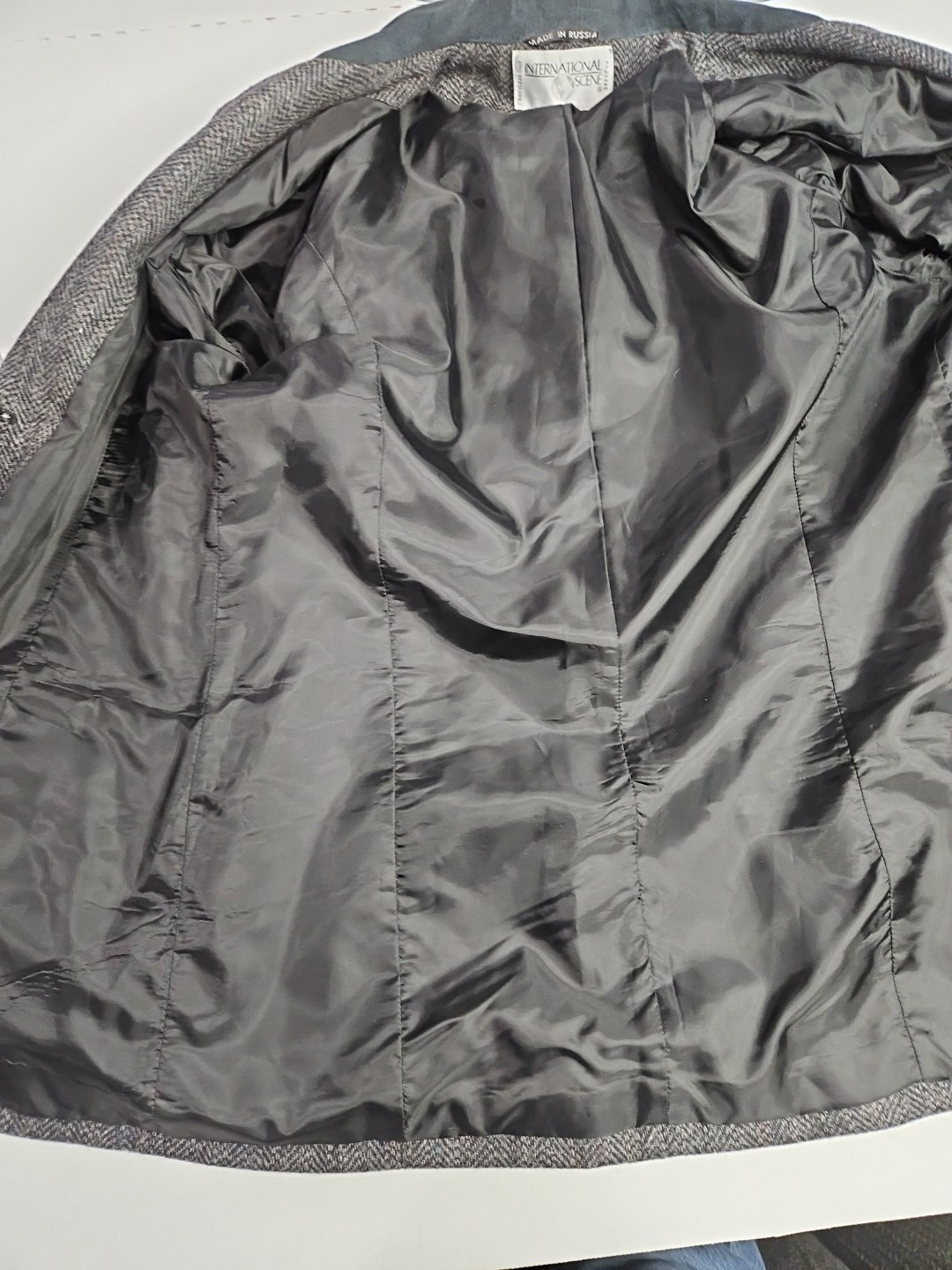 VINTAGE INTERNATIONAL SCENE WOOL AND SUEDE COAT (98)