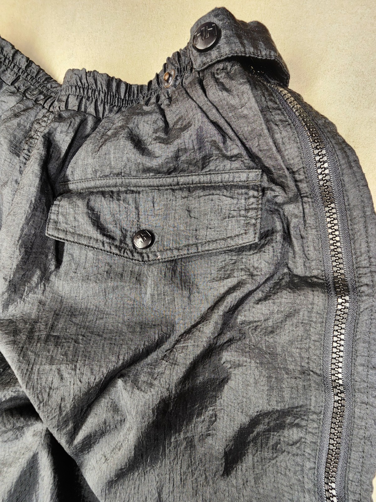Helly Hansen Black Womens Windbreaker Medium Pants Vintage 90’s