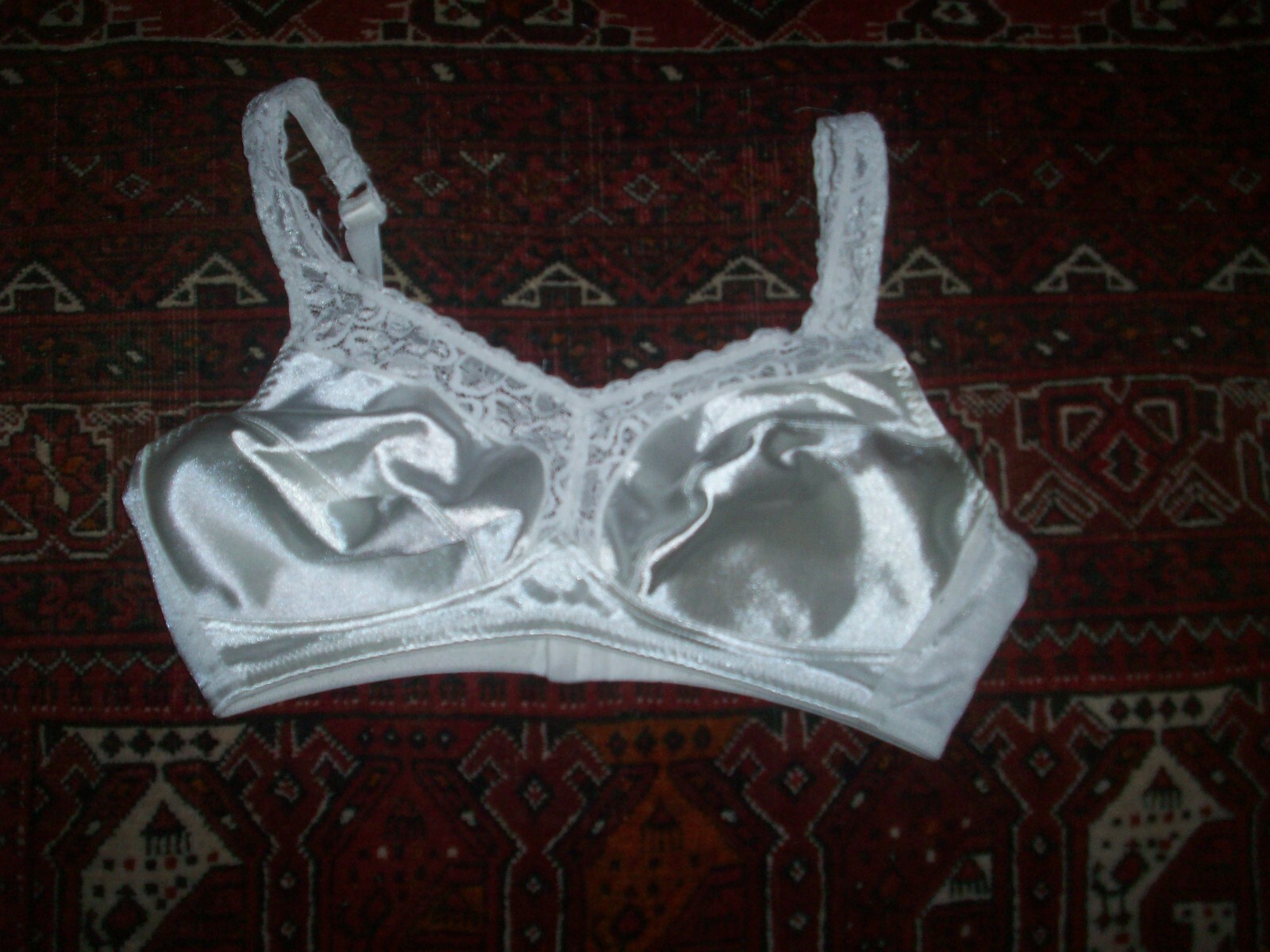 Playtex Collection Bra White Lace Trimmed Not Padded #4251 Sz 36D Made in USA