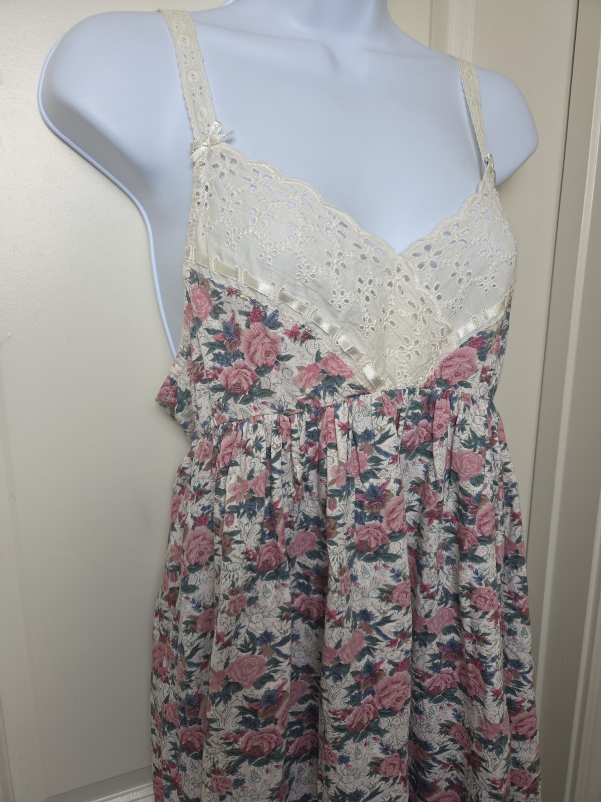 Vtg 90s Cottage Rose Romantic Eyelet Lace Victoria Secret Babydoll Nightgown M