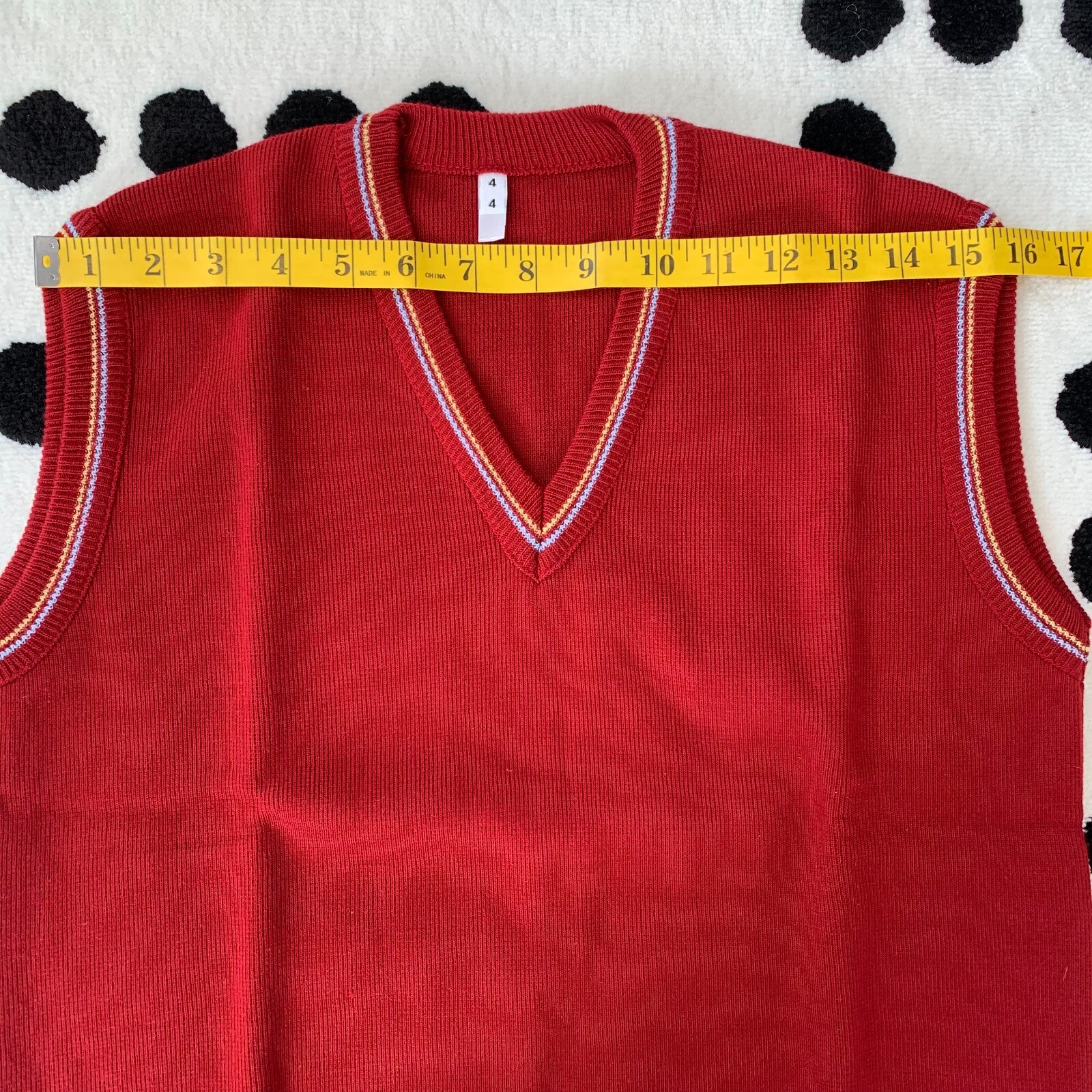 Vintage Sweater Vest Women’s 4 XS Red Knit V-Neck Preppy Academia 60s 70s 90s