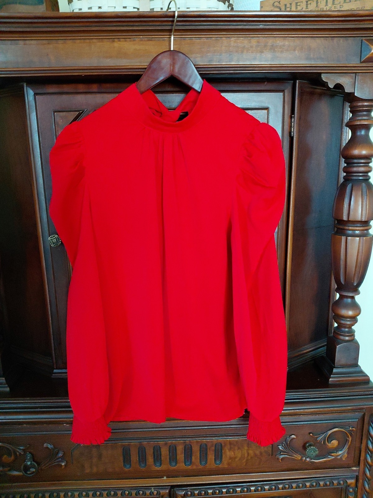 Ladies J Crew L M Bright Red Retro Crepe Long Sleeved Renaissance Style Blouse