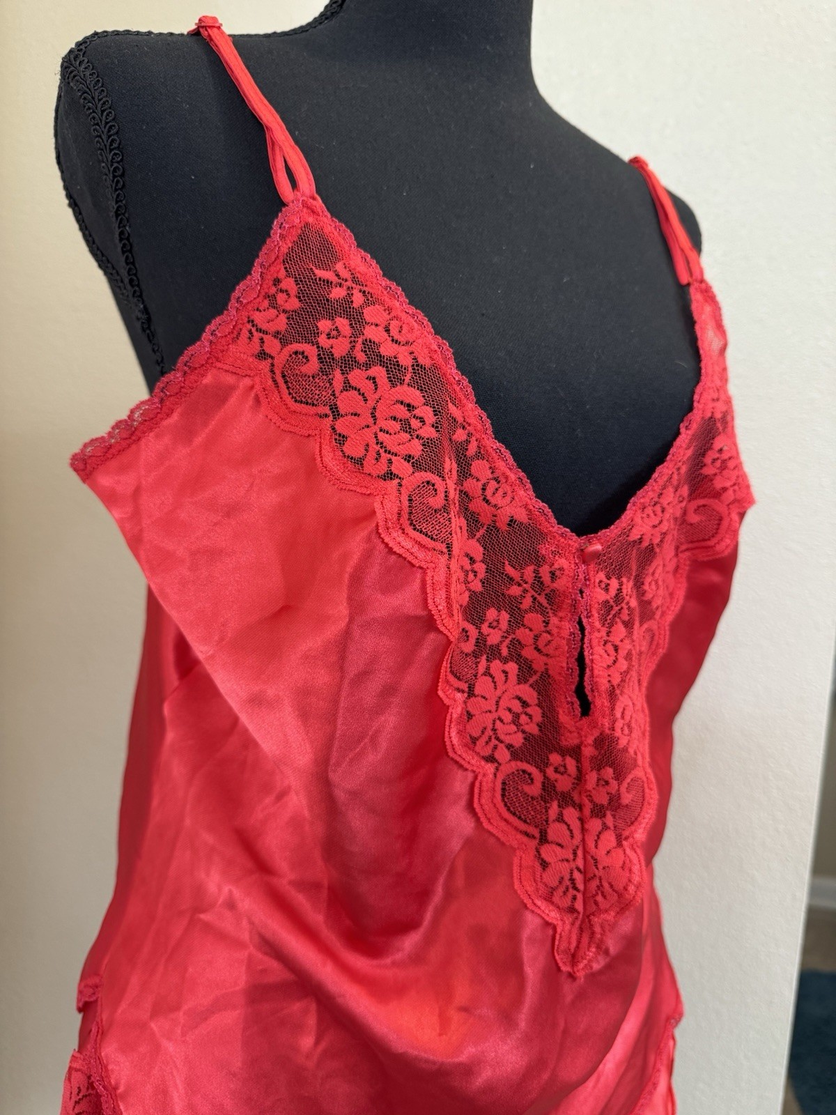 Maidenform Satin Chantilly Lace Set Camisole Shorts Red Vintage Size 7 38