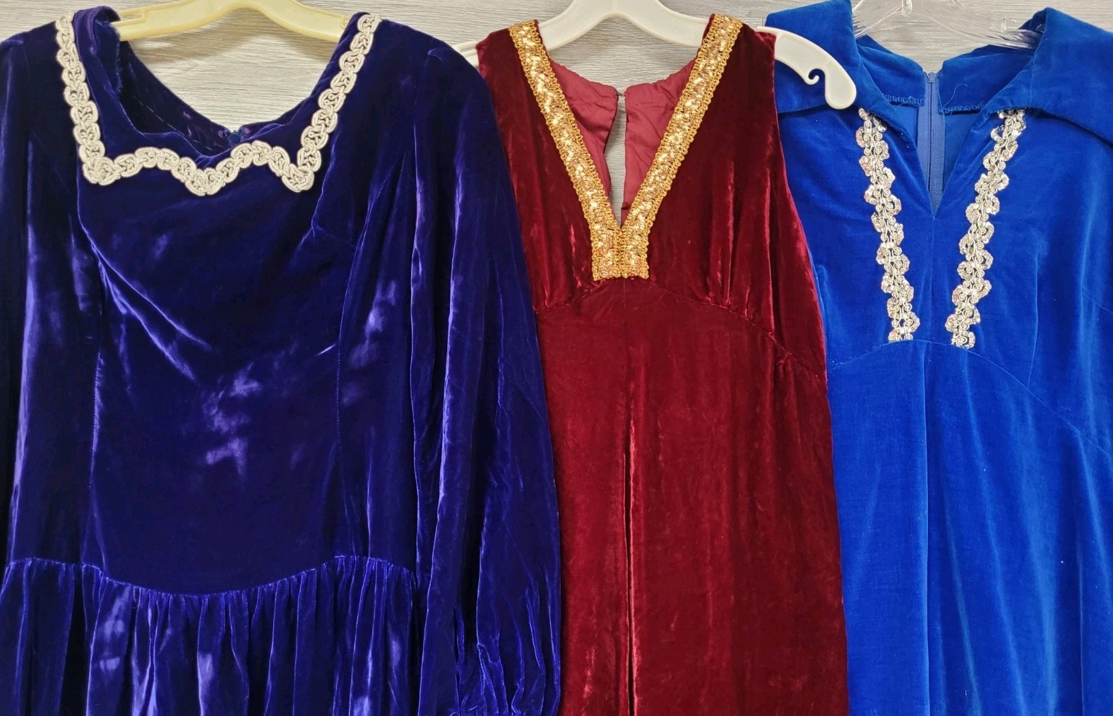 WOMENS LOT OF 24 VINTAGE VELVET DRESSES 40s 50s 60s 70s LACE RUFFLES MINI MAXI