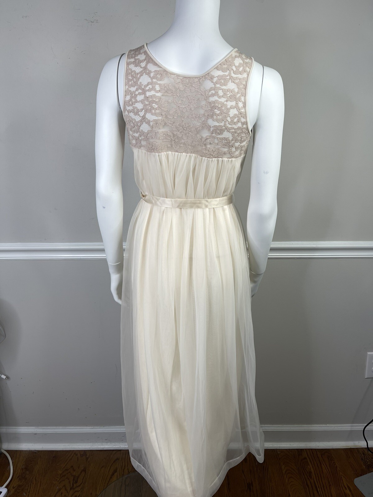 Vintage Komar Nightgown 36” Bust Petite Pale Blush Ivory Lace Chiffon Bow