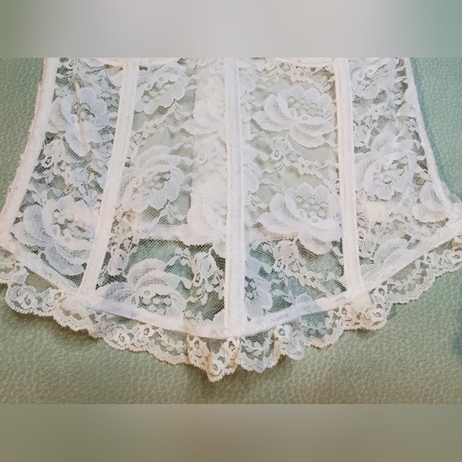 Vintage 90s Jezebel White Lace Lingerie Sheer Bridal Floral Corset Ruffle 34 B