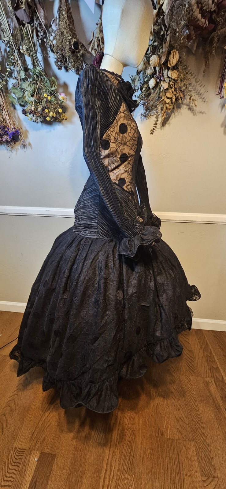 Vintage 1980s Black Saks Fifth Ave High Low „Dynasty” Style Formal Ball Gown As