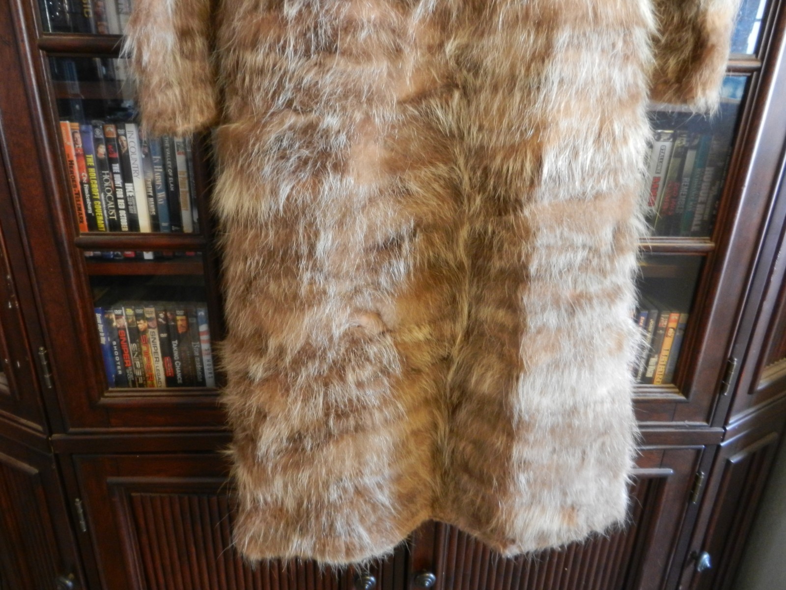 Vintage 1970s Woman’s Long Hair Raccoon Coat 48″ Long Size 10