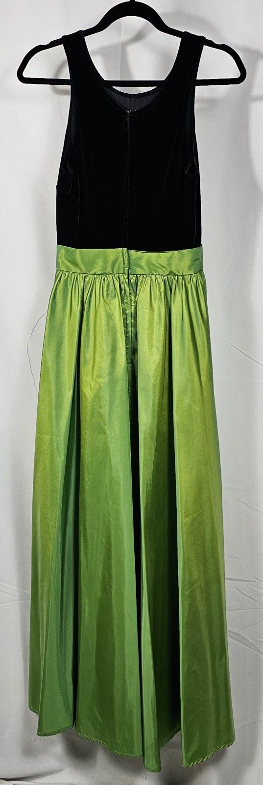 Vintage 80s Black Velvet Bodice & Iridescent Green Taffeta Skirt Gown ~ Vibrant!