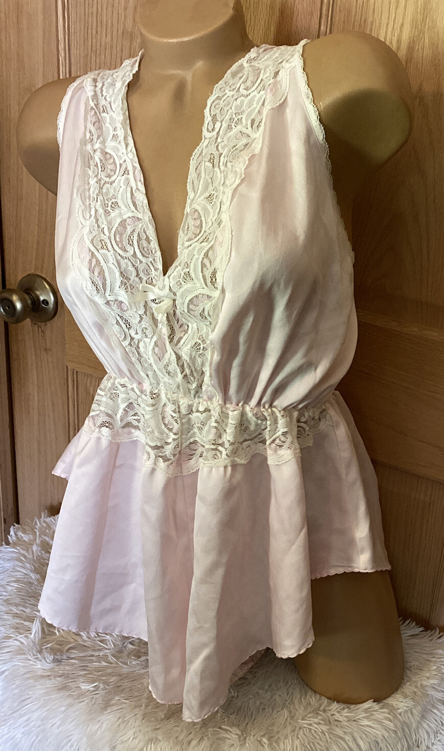 Vtg Teddy PINK Lace flutter Tap Bodysuit Playsuit CHANTILLY Lace One Piece #L9