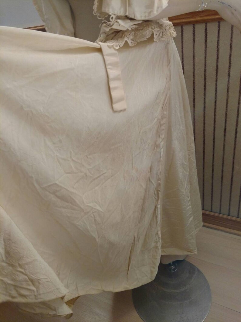 Vintage Faille Wedding Dress Full Skirt Cream Ivory Bridal Gown 34″B 27″W