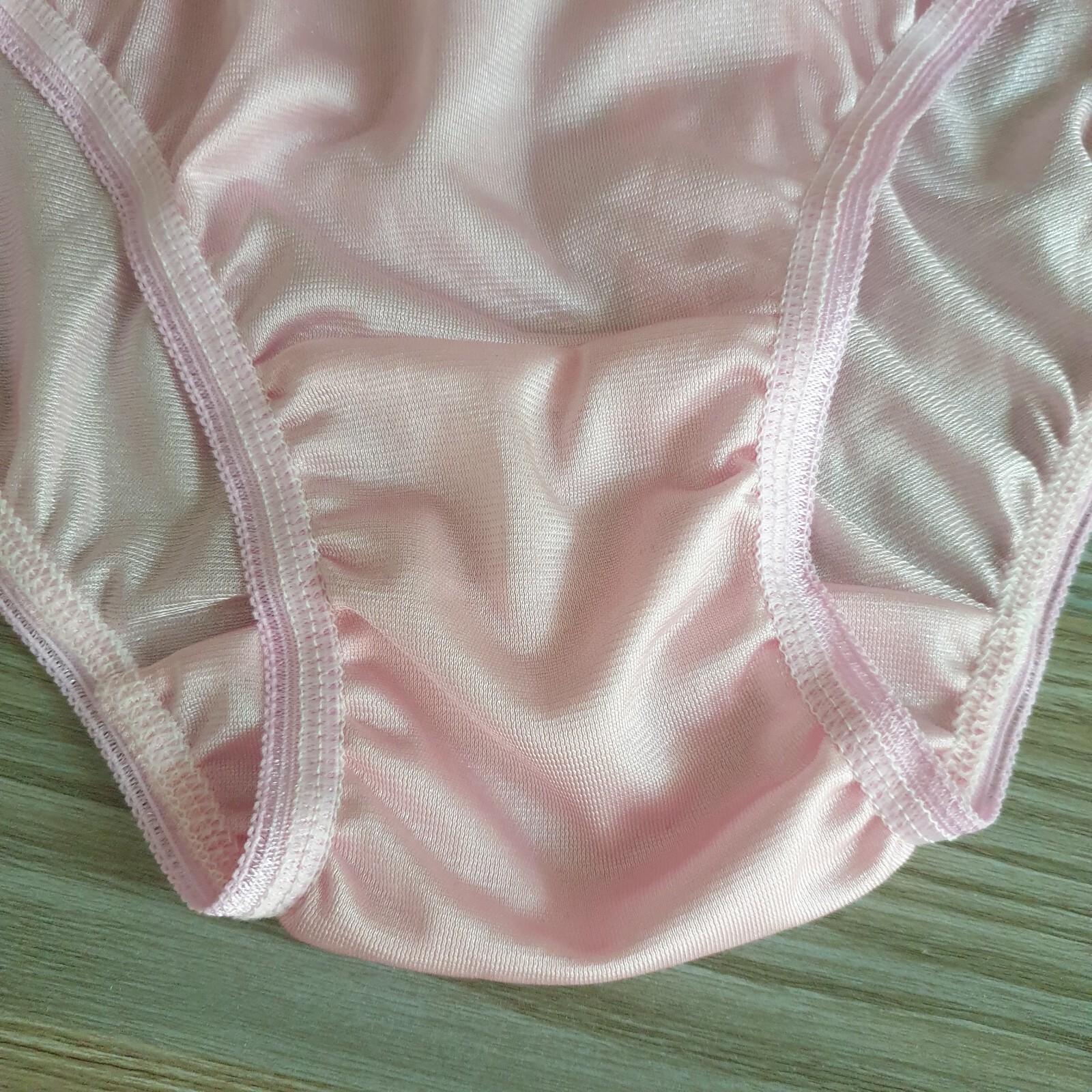Vintage Silky Nylon Panties Sheer Pink Bikini Soft Brief Size 7-8 Hip 38-42″