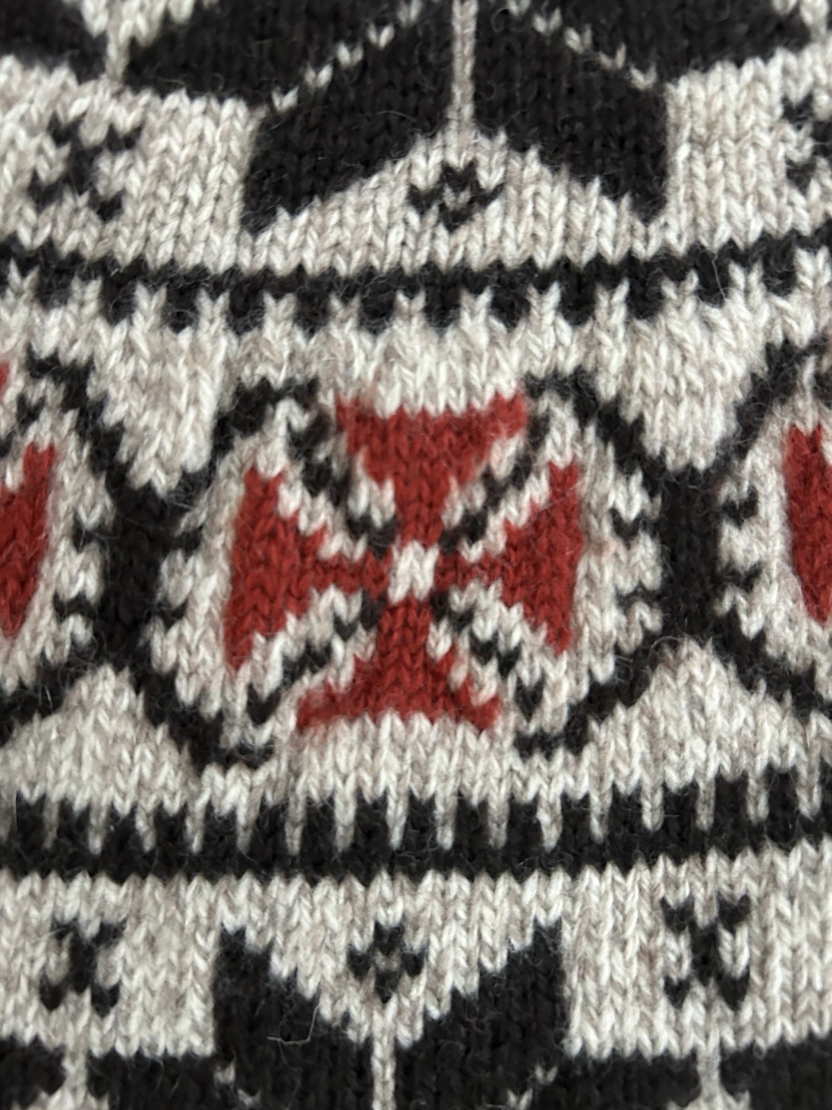 Vintage Woolrich Sweater Fair Isle Size L Wool Blend Pullover Celtic Cross 1960s
