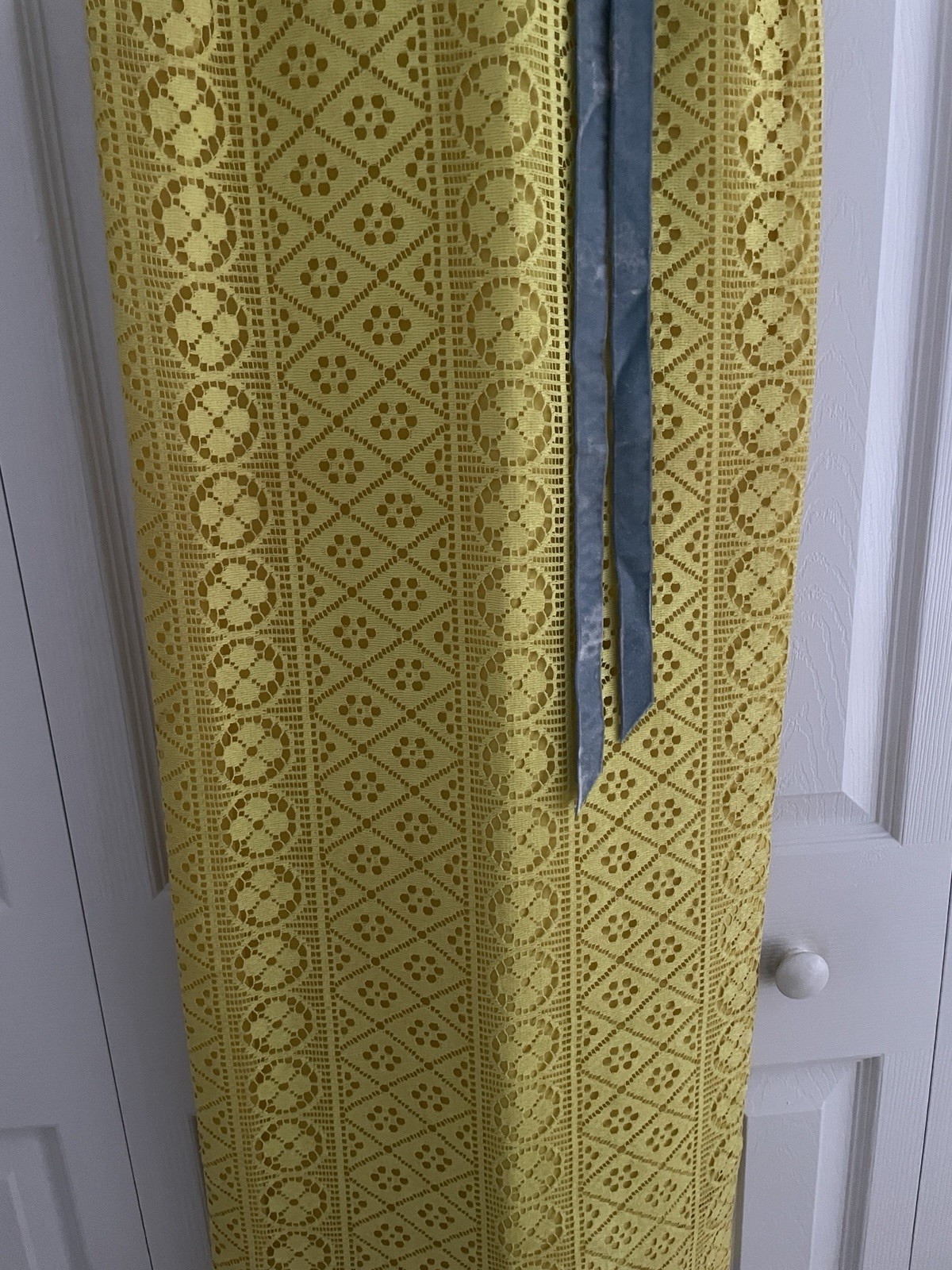 1970’S NORMAN SACKS YELLOW LACE GEOMETRIC CROCHET WOMEN SIZE 3 MAXI DRESS GOWN