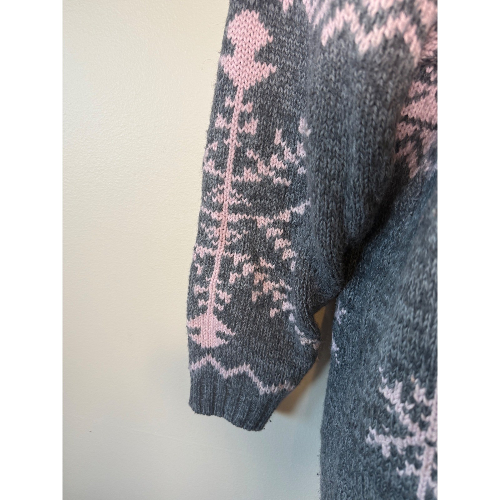 Vintage Best American Clothing Co. Gray Pink Wool Blend Snowflake Sweater M Ski