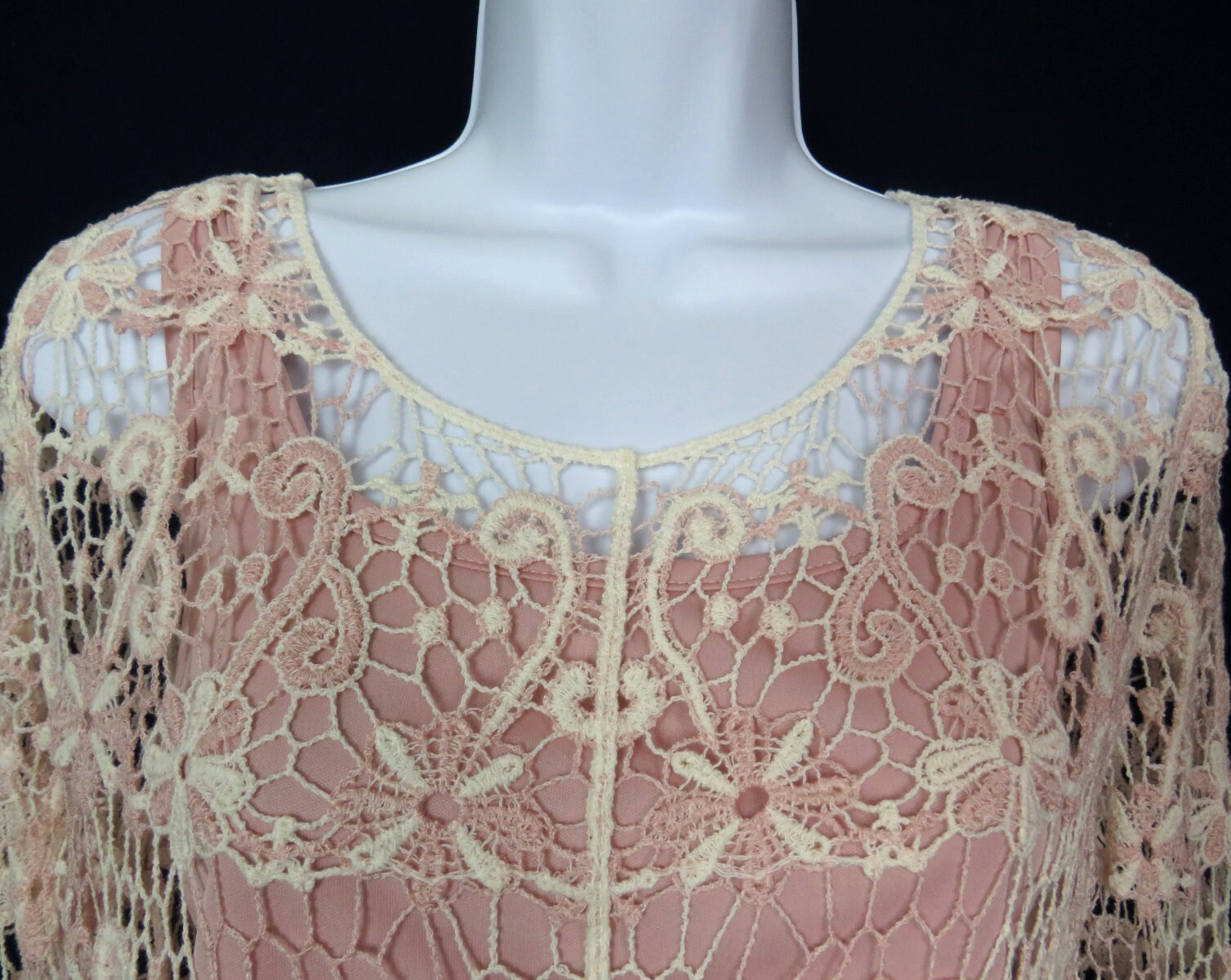 VTG 1980s 90s OSCAR DE LA RENTA ACTIVE FLORAL CROCHETED LACE TOP CREAM MAUVE