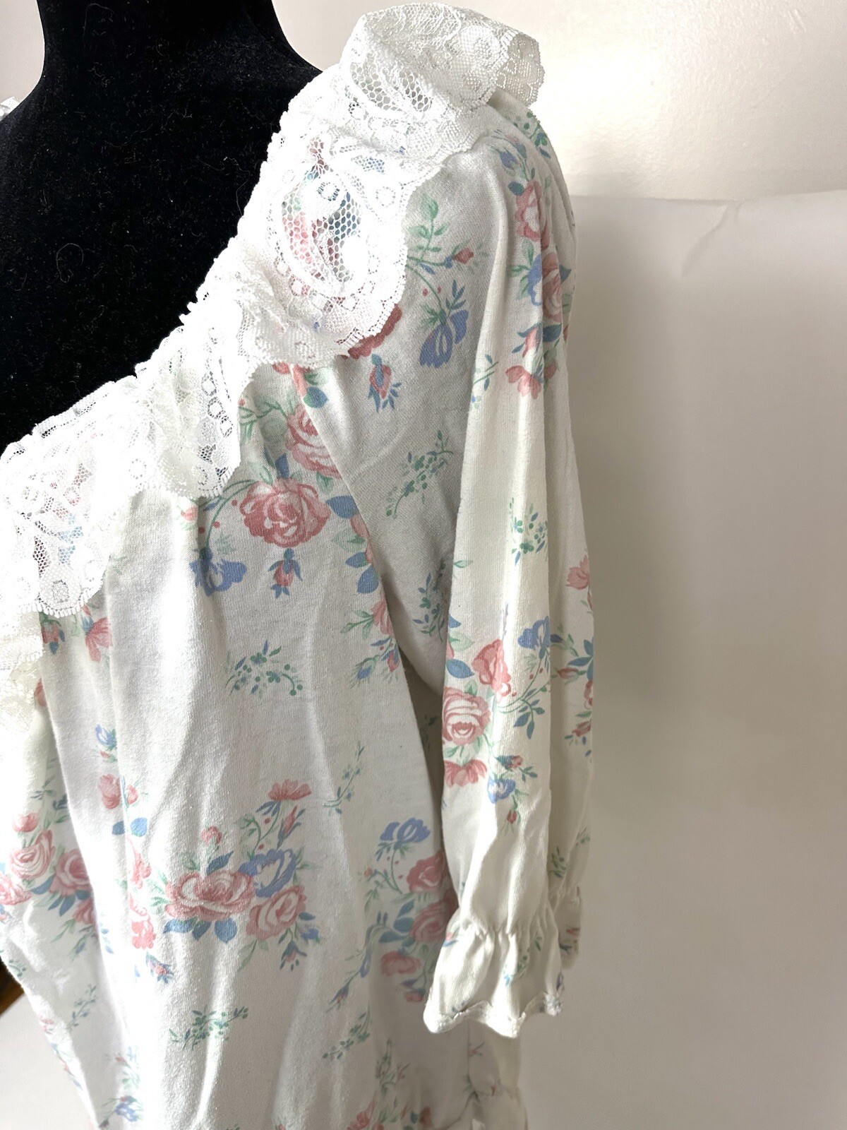 Vintage 80s Spotlight Floral Nightgown