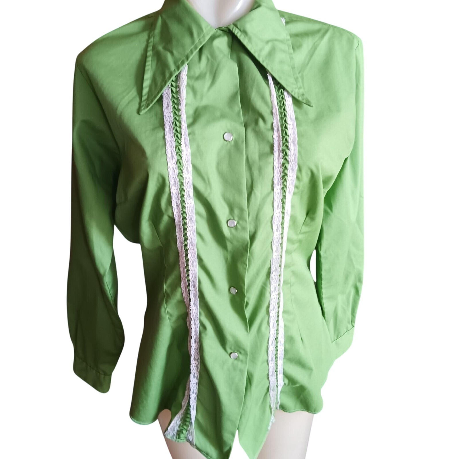 Medium Vintage Cowgirl Blouse Shirt 1960’s Karman Western Avocado Green Snap Mod