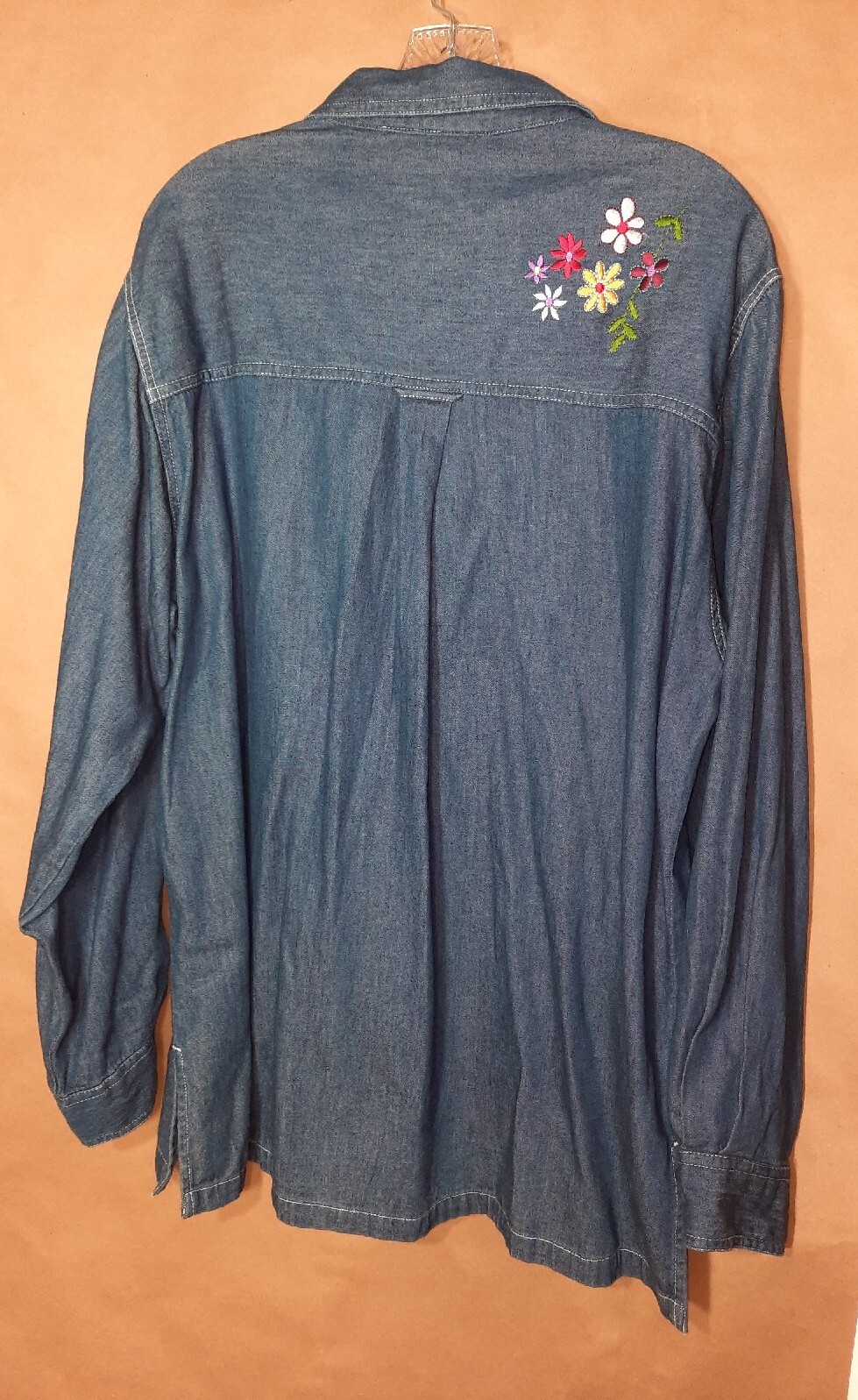 Fantastic Colorful Vtg Silver Threads Button Top Denim Blue Embroidered Daisies