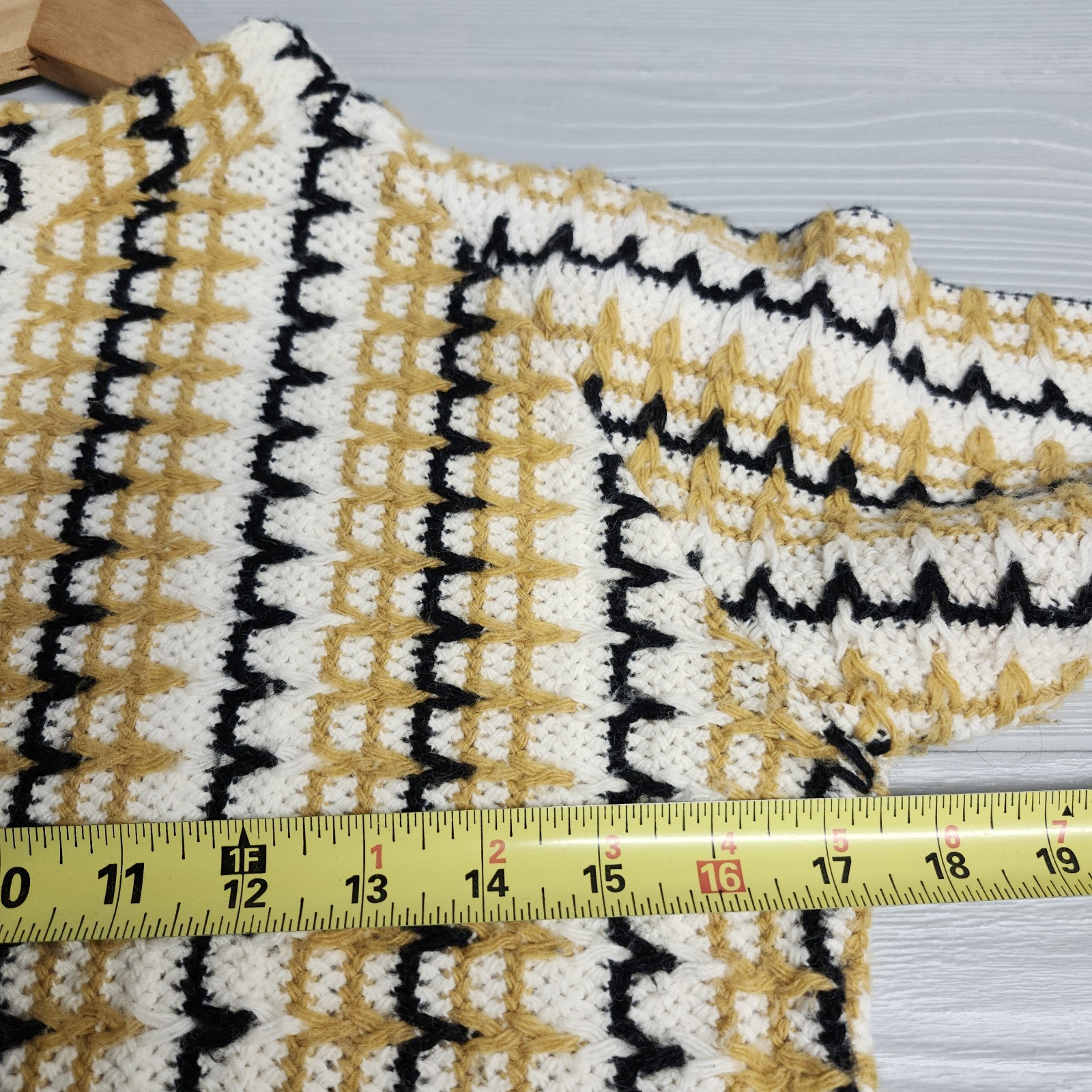 Vintage 70s Merriwether Crochet Cropped Mod Sweater Womens Size Small