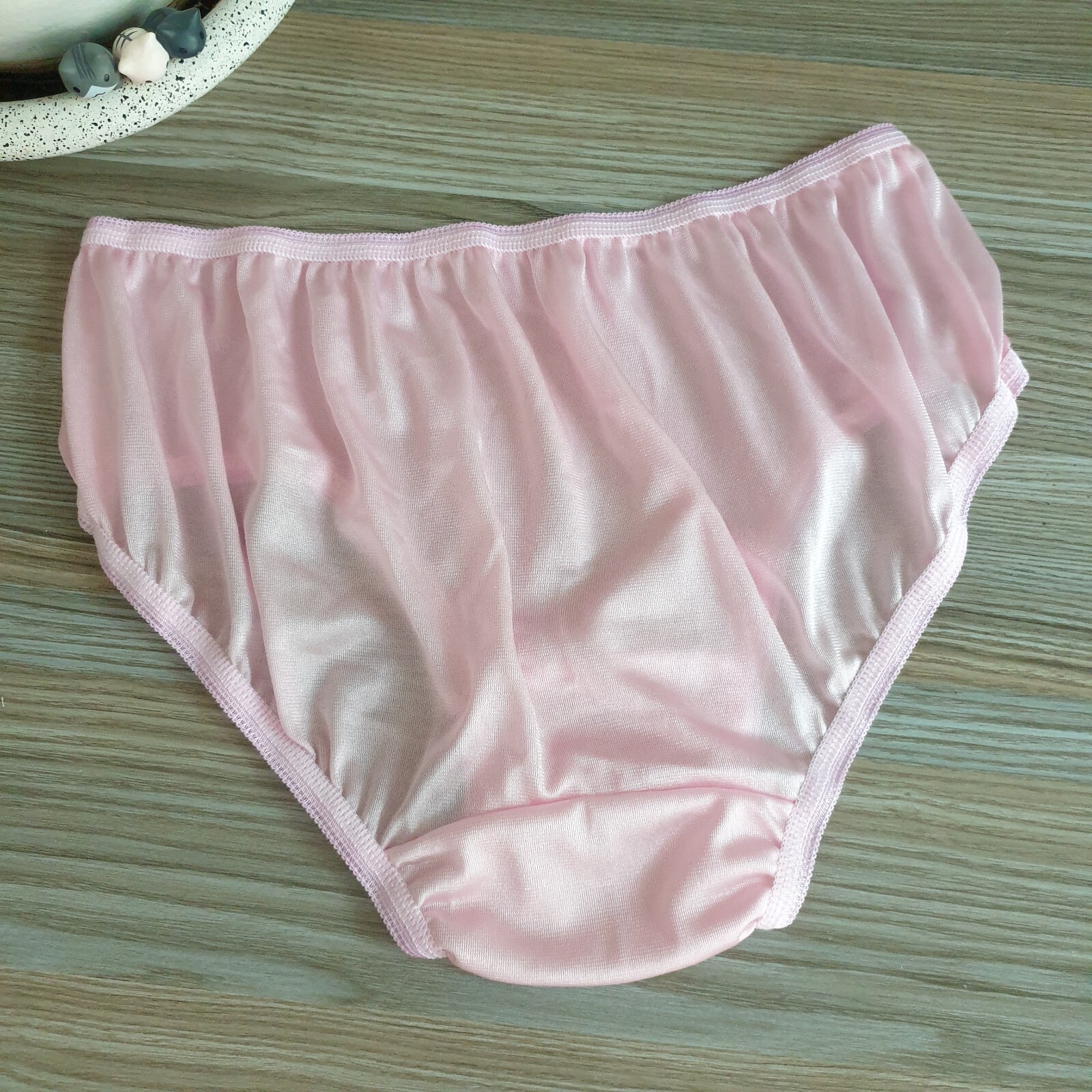 Vintage Silky Nylon Panties Sheer Pink Bikini Soft Brief Size 7-8 Hip 38-42″