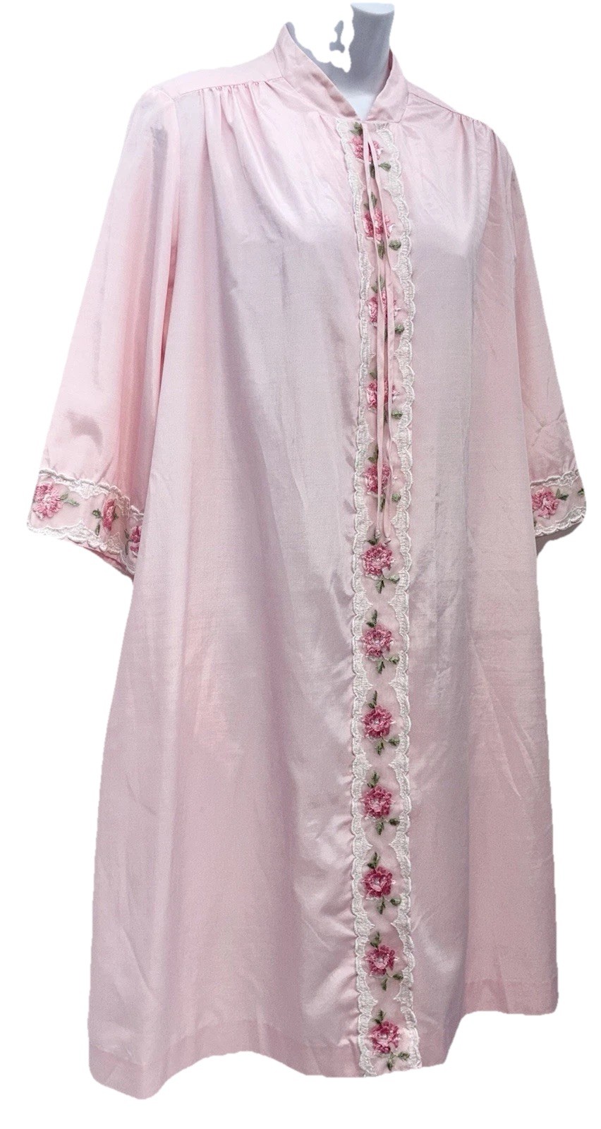 Vintage Loungees Women Size 12 Snap Button Up 3/4 Sleeve Embroidered Robe Pink