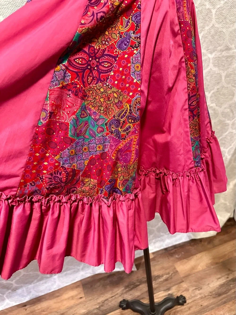 Vtg Malco Modes Magenta Paisley Tiered western/prairie Skirt size S