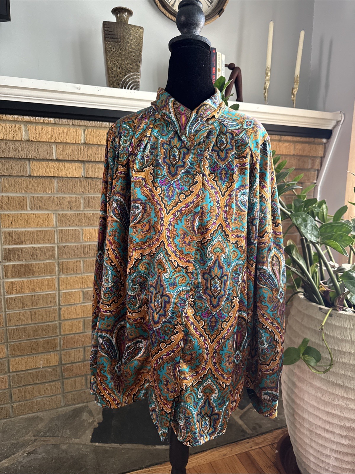 70s Vintage Charmeuse Center Stage Women’s Large Paisley Long Sleeve Button Up