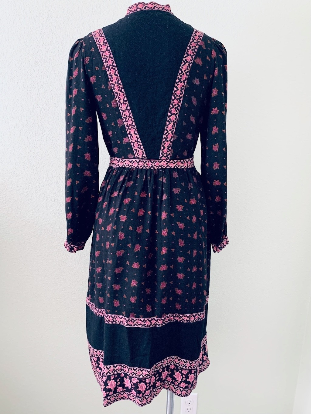 Ritu Kumar Judith Ann Vintage 1970s Boho Indian Block print prairie dress S/M