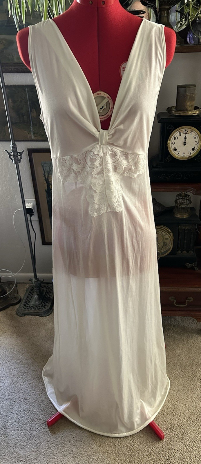 Vintage Nightgown Olga Style Ivory Stretch Bust Full Length USA Size 2X Plus XXL
