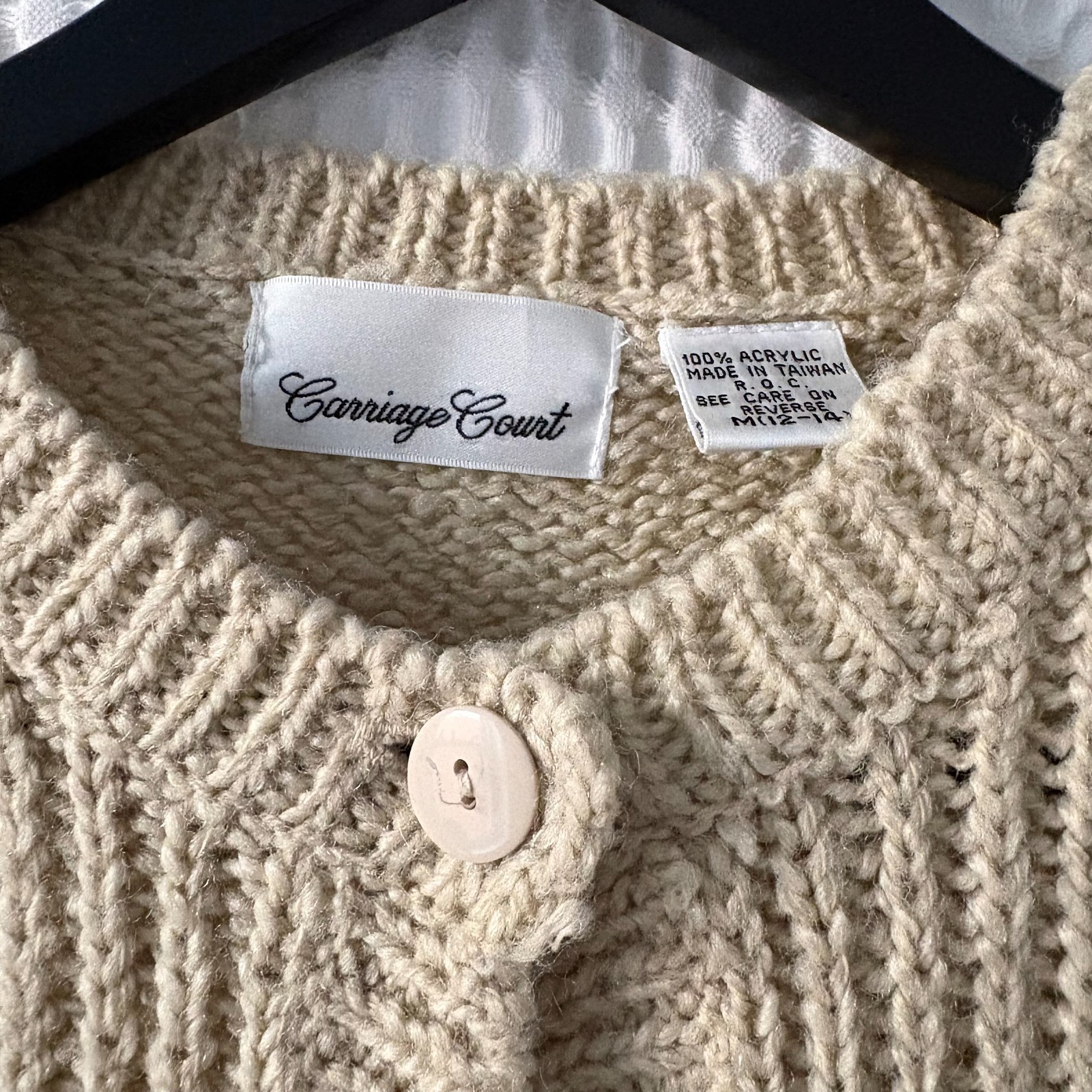 Vintage Carriage Court acrylic knit sweater vest women’s medium 1980s retro twee