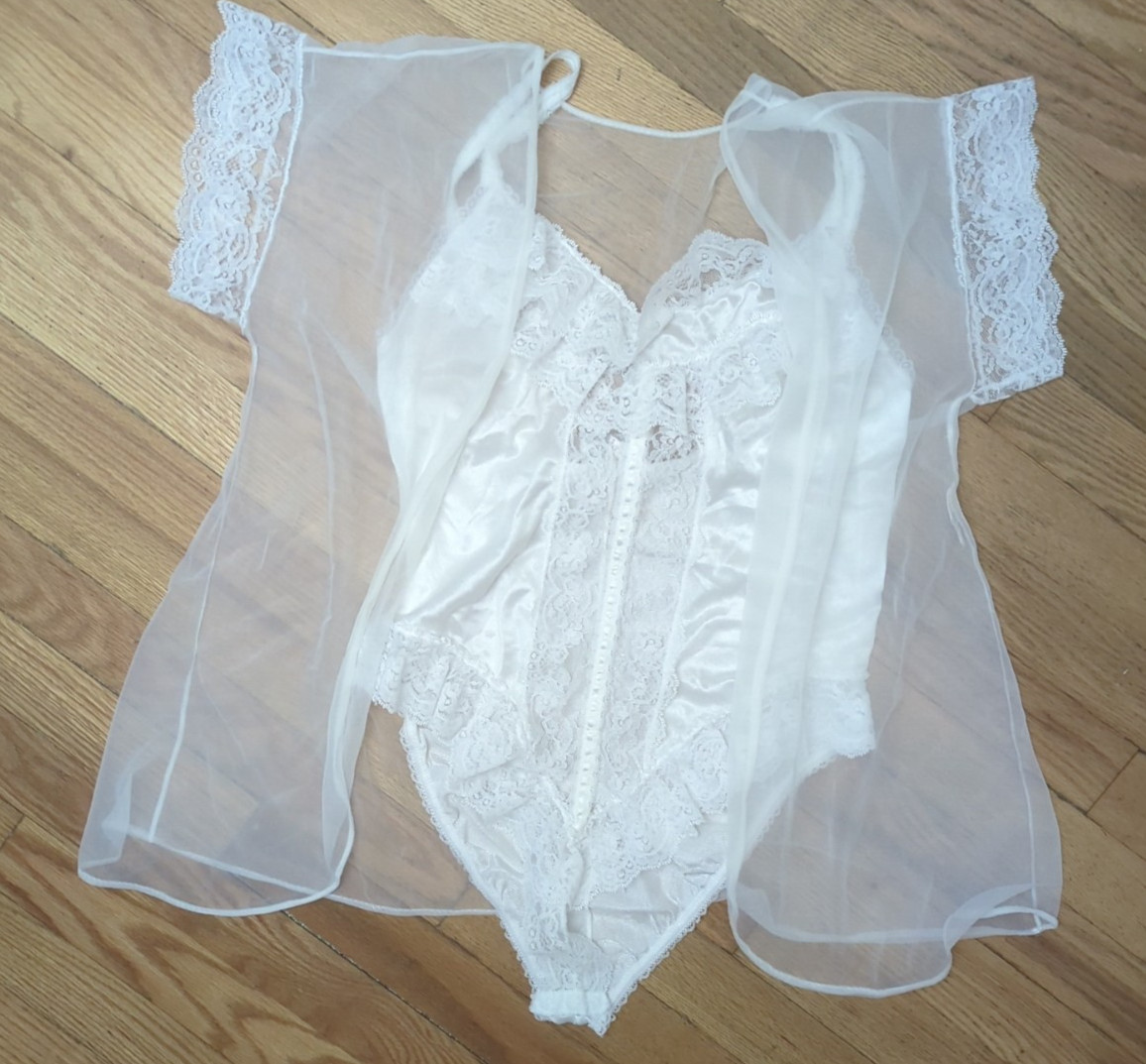 Vintage Inner Most Lace White Nylon Teddy Size Medium W/Sheer Robe