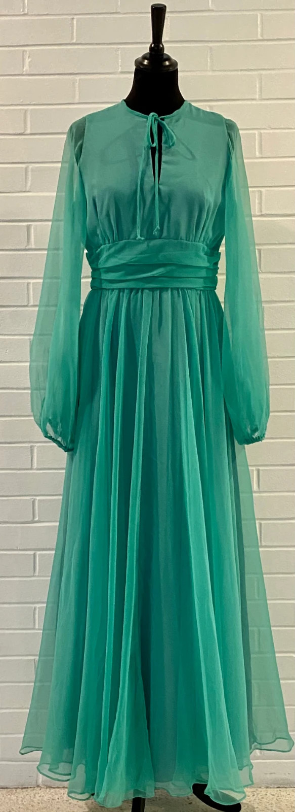 Emma Domb Green Chiffon Hostess Dress with Balloon Sleeves – ILGWU – Medium