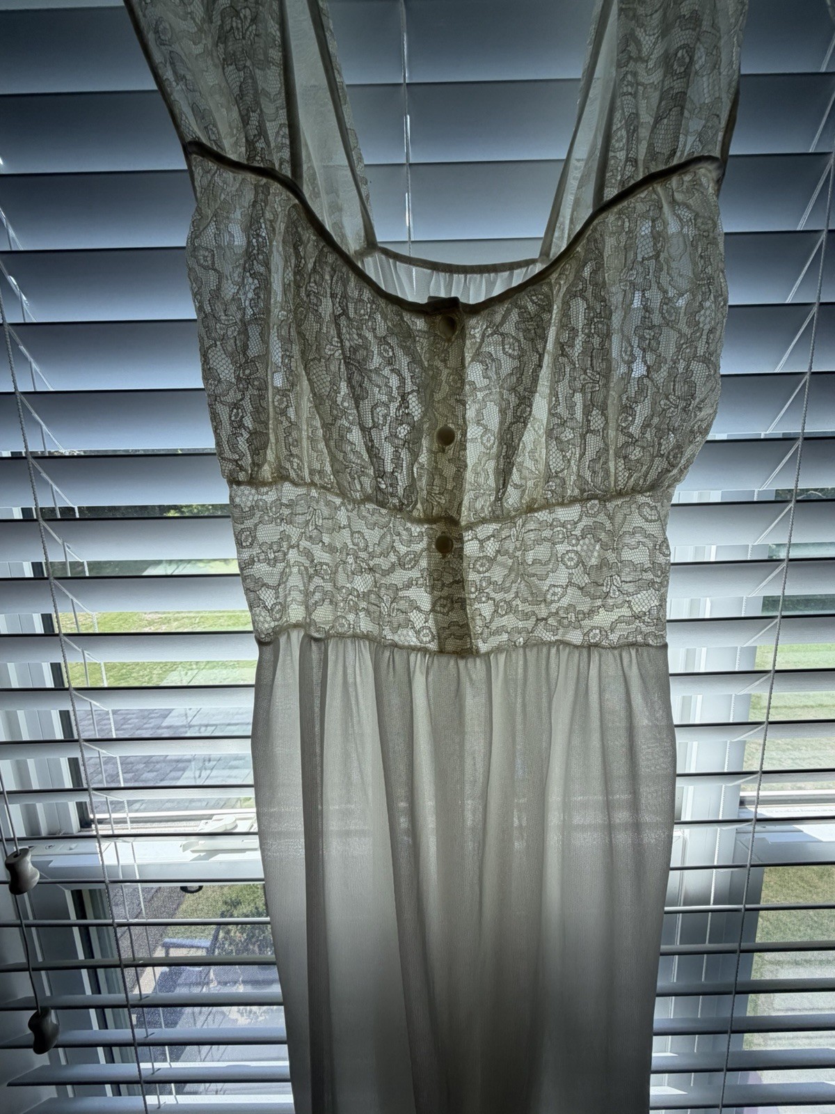 VTG Ladies Bridal Sheer Nightgown White Lace Fairie Cottagecore Small