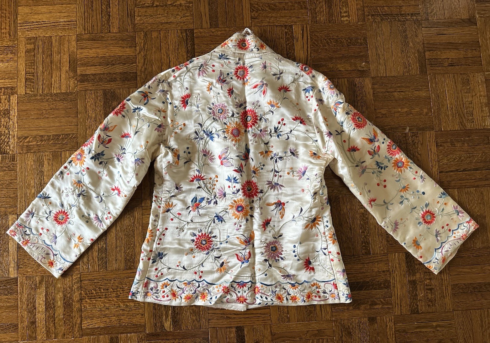 1920s 30s Silk Embroidered Export Piano Shawl Jacket Moth Floral Peking Knot VTG