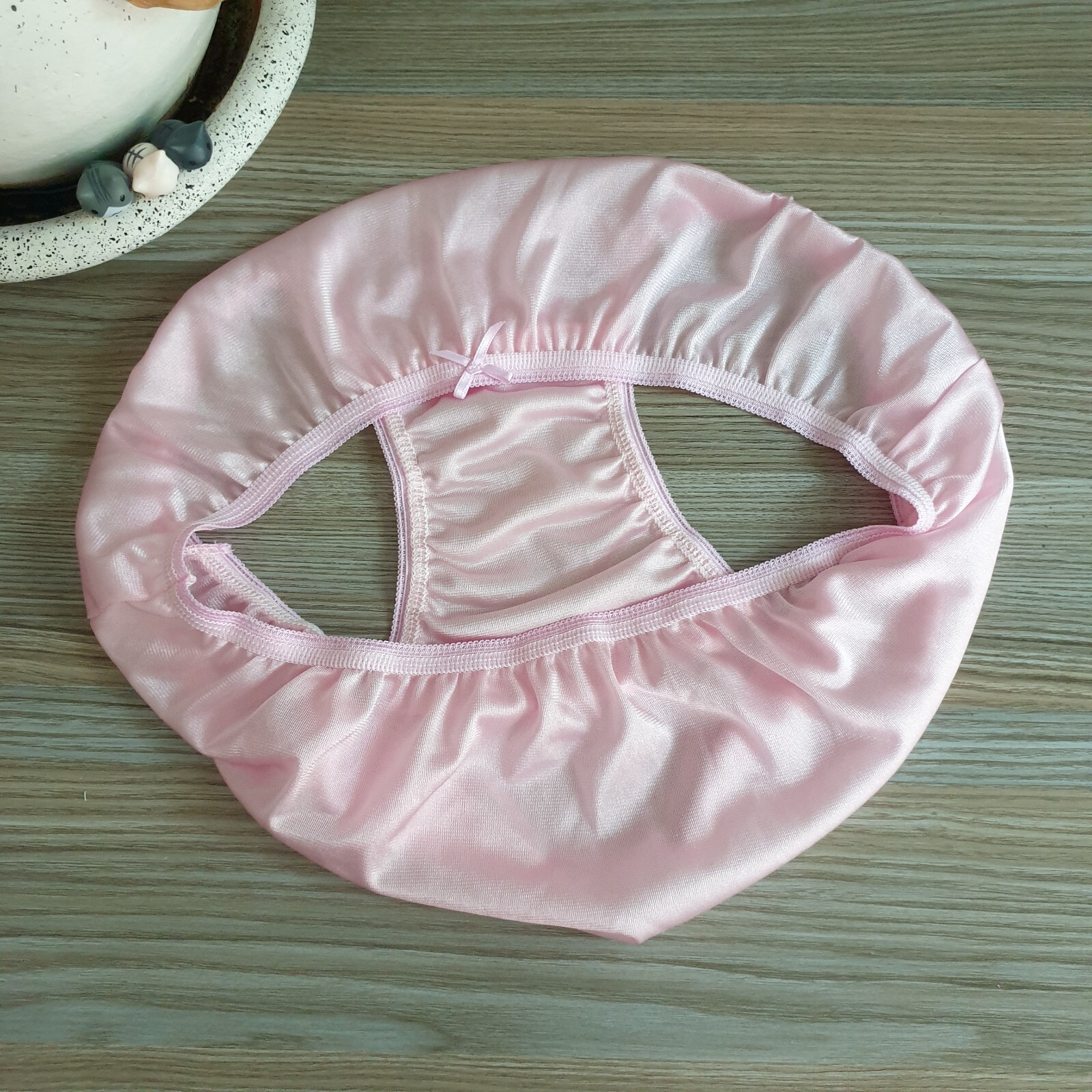 Vintage Silky Nylon Panties Sheer Pink Bikini Soft Brief Size 7-8 Hip 38-42″