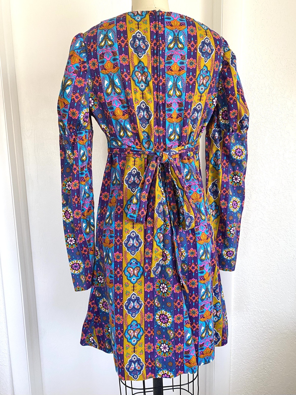 Vtg 60s 70s Psychedelic Rainbow Floral Mod Boho Gogo Hippie Dress – M Tie Back