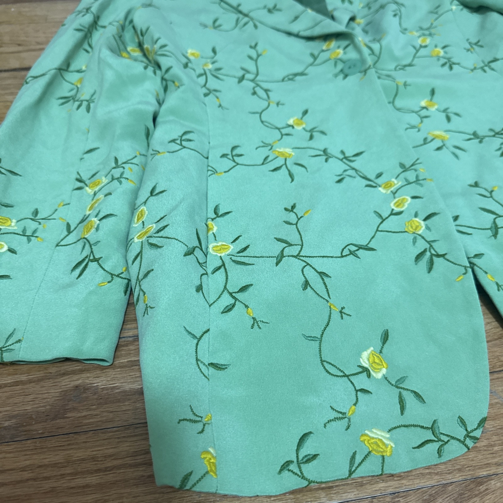 Vintage Rena Rowan Fully lined Grass Green Embroidered Silk Blazer Size 8